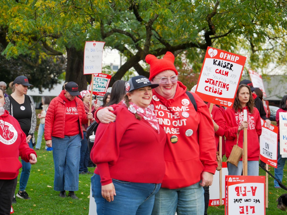 OregonAFLCIO's tweet image. Kaiser caregivers are standing strong together as they end a 5-day strike. Patients deserve excellence, not mediocrity.

#OneVoiceOneFightOneFuture #OFNHP #UnionStrong #KaiserStrike #OregonLabor