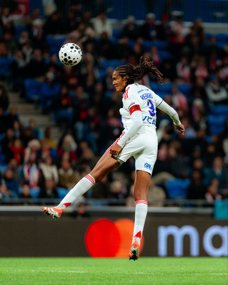 WRenard's tweet image. Une belle victoire contre Nantes 💙
Du sérieux, du jeu et un groupe qui avance dans la bonne direction 💪🏾🔴🔵
#OL #Victoire #TeamSpirit