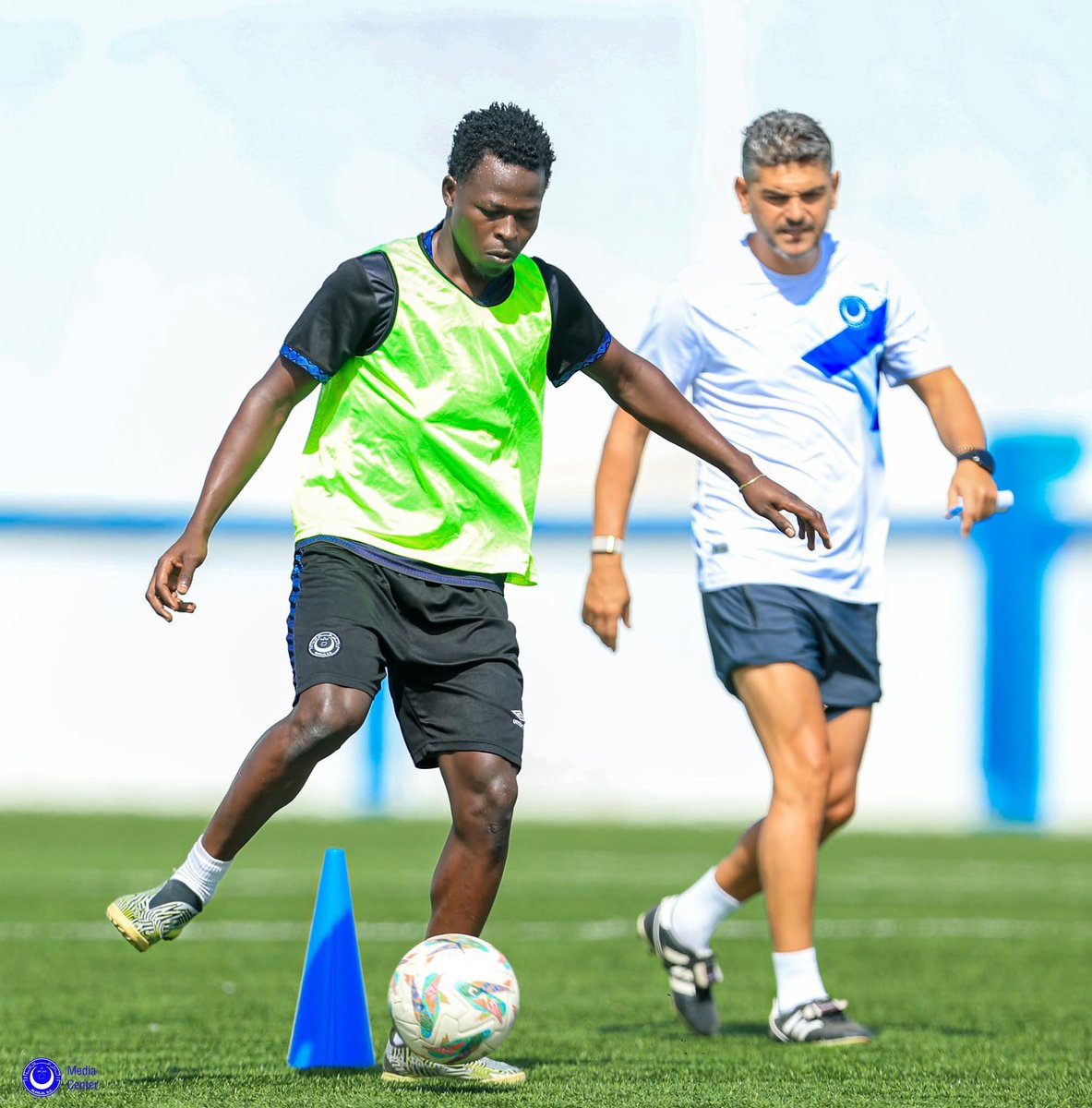 التدريب الأولى لسيد البلد على الأراضي الليبية. 🙌

#فخر_السودان | #Forza_Hilal | #TotalEnergiesCAFCL