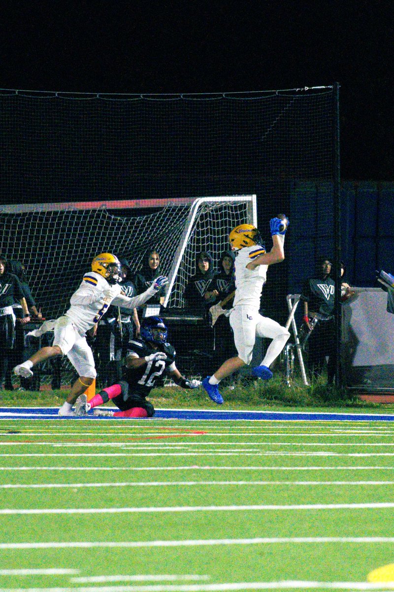 Great win Vs West Potomac! 
Here are my stats⤵️
6 Tackles (5 solo)
1 TFL
1 interception 
Multiple Coverage Sacks!
Film: hudl.com/v/2T0vPV
<a href="/mdoc376/">Coach Doc</a> <a href="/OnePlayDrive/">Coach Till</a>