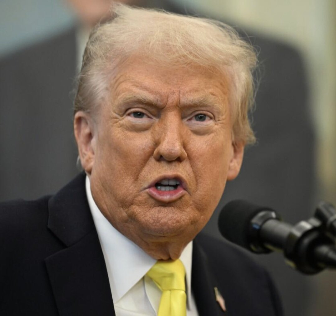 Este excremento mundial mató pescadores colombianos y le salimos a deber.

Amenazar a Colombia con una invasión militar y acusar al Presidente <a href="/petrogustavo/">Gustavo Petro</a> de narcotraficante sin ninguna prueba, sólo confirma que la extrema derecha asesina estadounidense no sólo va detrás de