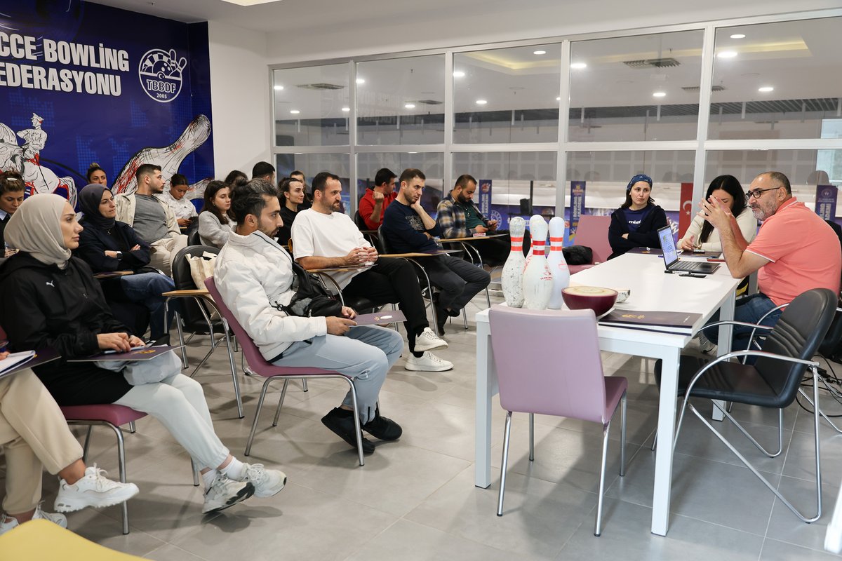 BowlingAkademi's tweet photo. ADAY HAKEMLİK KURSUMUZU TAMAMLADIK!
Bowling Akademi Bowling Sporunu tüm hatları ile tabana yaymak için çalışmalarını sürdürüyor. @TBBDF  Faaliyet Programında yer alan Aday Hakemlik Kursu 17-18 Ekim Tarihleri arasında Bowling Akademi ev sahipliğinde tesislerimizde yapıldı. https://t.co/fEw9A7MuZy