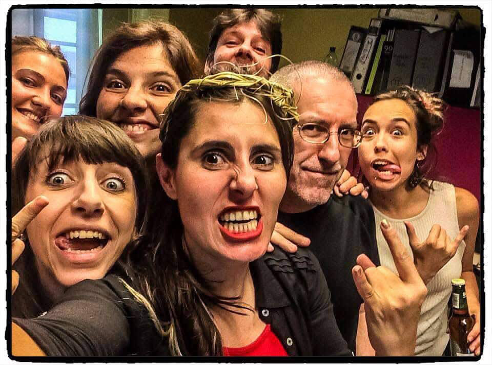 Imposible Daniel querido, hablar un día como hoy. Solo gracias por darle voz a lo irreverente, con vos aprendí la coherencia fundamental de nuestra profesión. Te queremos, admiramos y seguiremos tu legado. Abrazo todo lo que nos reímos juntos ❤️‍🩹