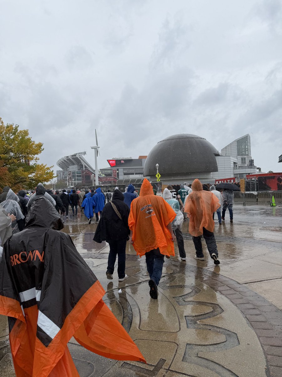 noribsnorice1's tweet photo. Reporting live from the ass bowl https://t.co/648U4iRLcv