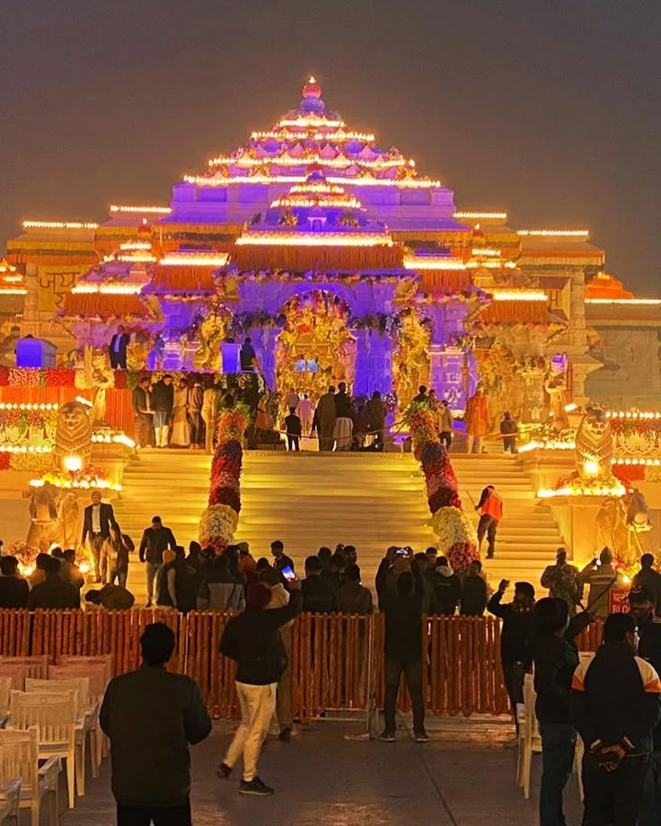 ShineHamesha's tweet image. Who would have imagined Ayodhya like this a few years back?
Burn Haters burn.