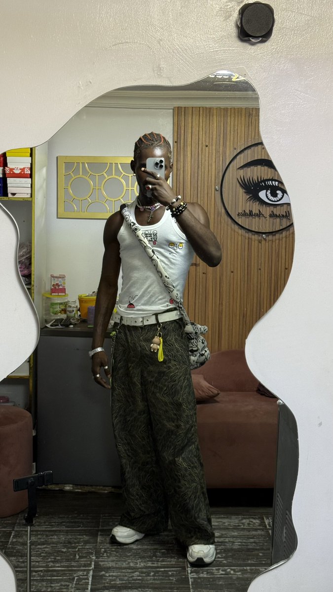 cephas_ine's tweet photo. Did it again cos why not??

Pants and Tank top from my brand @nebula_ci https://t.co/vsCN1eZHTS