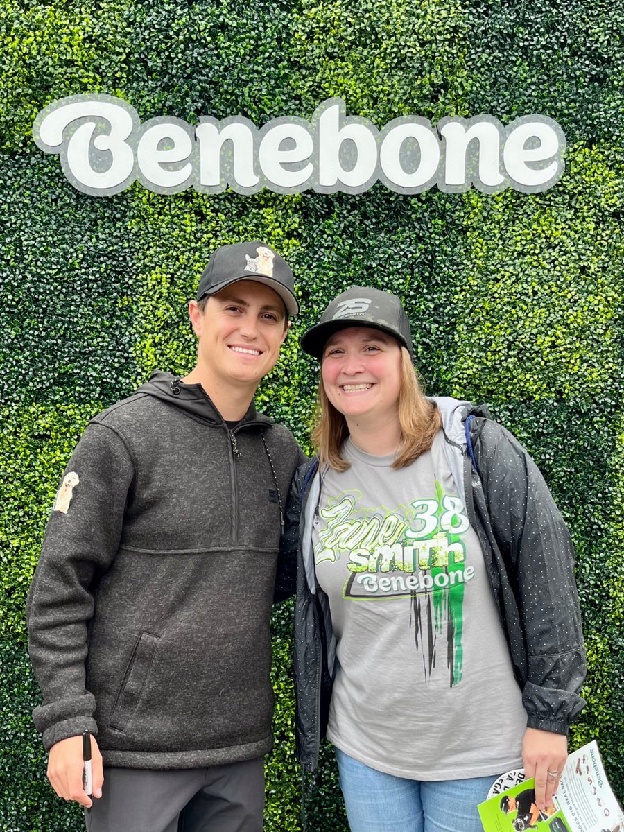 09pcolb's tweet photo. Drove down all the way from MI - worth it! Thanks 
@ZaneSmith! Go get ‘em today 🏁 https://t.co/ig6tiJpONm