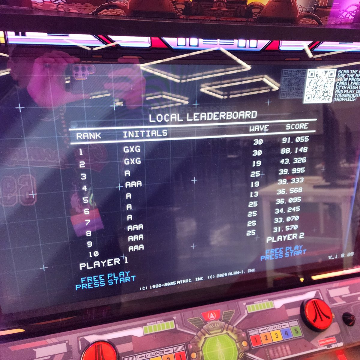 GXG crushing Missile Command Recharged at <a href="/RetroGamingExpo/">Retro Gaming Expo</a>!
<a href="/atari/">Atari</a> <a href="/Alan_1_Games/">Alan-1, Inc.</a>