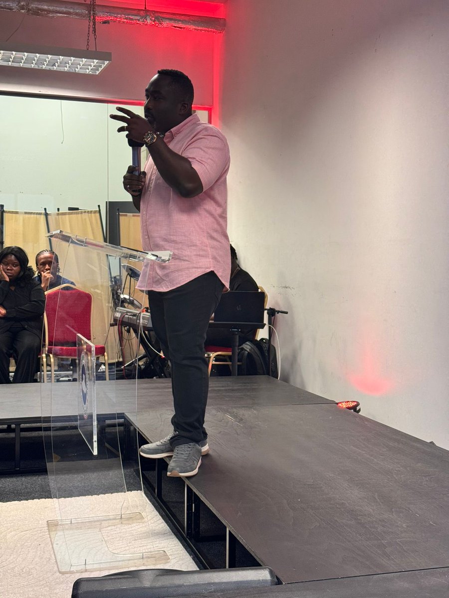 felixmakjr's tweet image. Happy Sunday

It was youth take over service today - panel discussions on parental boundaries &amp;amp; racism in celebration of black history month

#happysunday #felixmakjr #fmjtalks #happynewweek