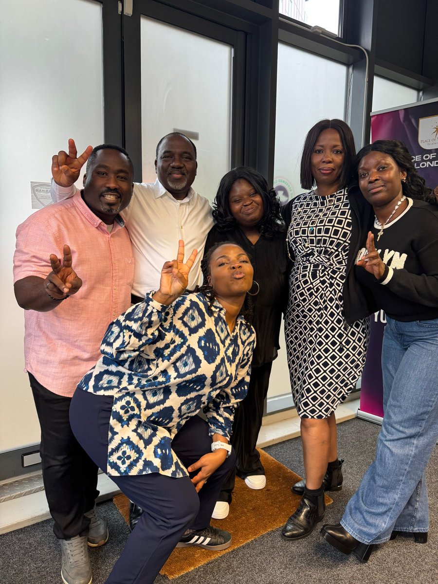 felixmakjr's tweet image. Happy Sunday

It was youth take over service today - panel discussions on parental boundaries &amp;amp; racism in celebration of black history month

#happysunday #felixmakjr #fmjtalks #happynewweek