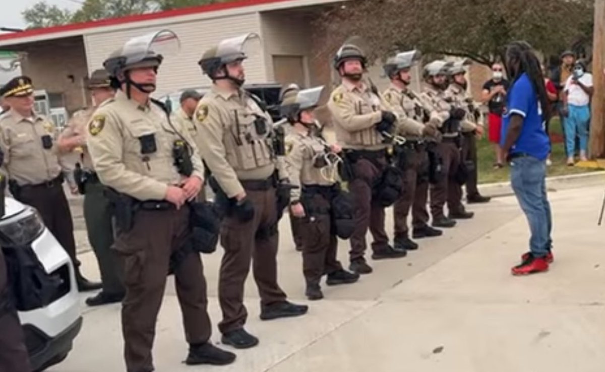 I’d just like to say: Broadview PD and Cook County Sheriffs in Illinois are the WEAKEST policing organizations I’ve ever seen in my life. 

It’s like they’ve all been castrated and any fleeting sign of masculinity has been stripped from their bodies. They allow fem-boys and