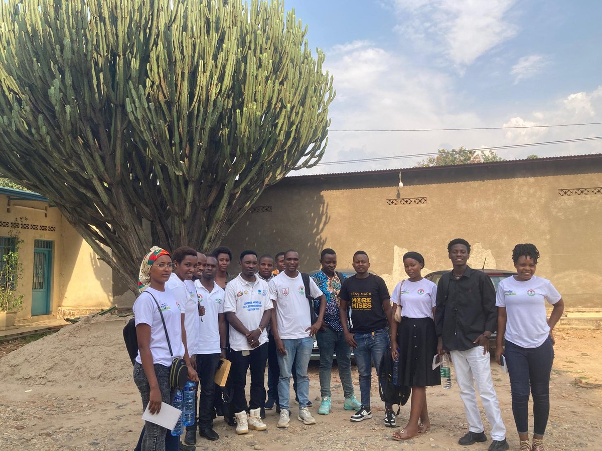 EnvironmentUb's tweet image. Projet #ECOCIRC

Participation active (équipe opérationnelle) à la formation des formateurs sur la gestion durable des déchets solides ♻️, organisée par #COPED (14-15/10/25).
Une belle opportunité pour contribuer à la promotion de la gestion durable des déchets au Bdi 🌿💪.