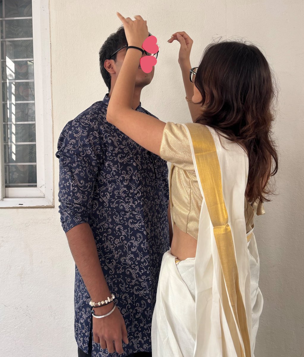 idkanuu's tweet image. one year ago he was annoying me in twitter comments & today here we are