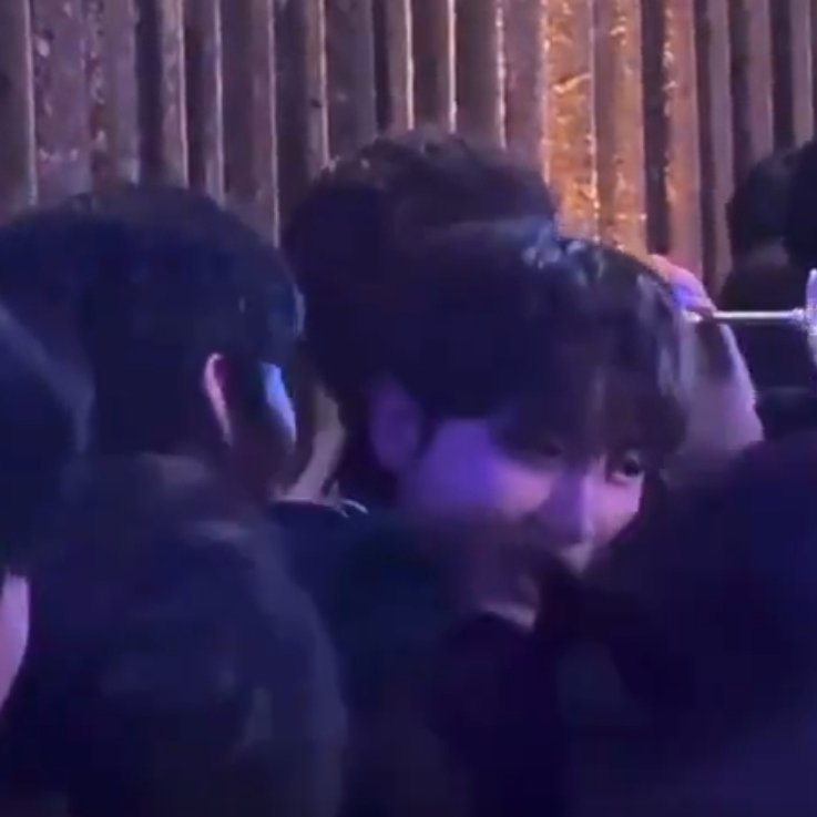 flam_evolution's tweet image. If we get the missing angles.... how come I always watch dramas then get a similar Vhope moment? Must be universe sending signs 😈