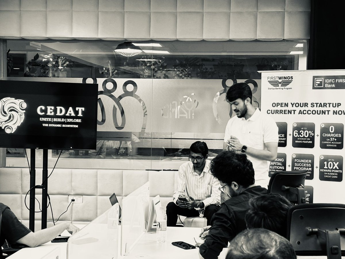 tmahendraa1's tweet image. 1st pitch. #conversationAI