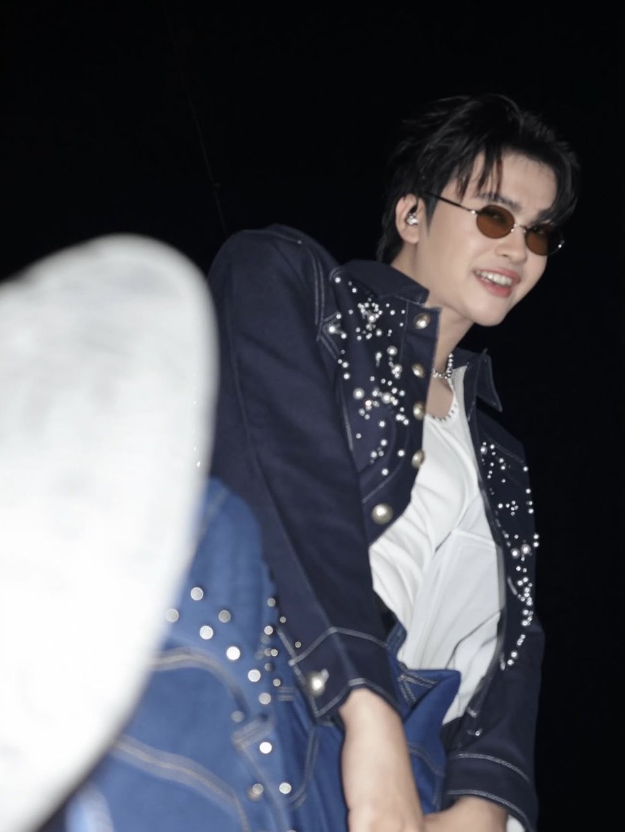 WeLoveTanont's tweet image. เบื้องหลังภาพ ( เท่ๆ ) 😎
IG : tanont916 , yiim_makeup 
📸 : suaphograph

#JulasHerbXDA20Concert
#DA20thConcert 
#TheEndorphineEffect  
#NONTTANONT