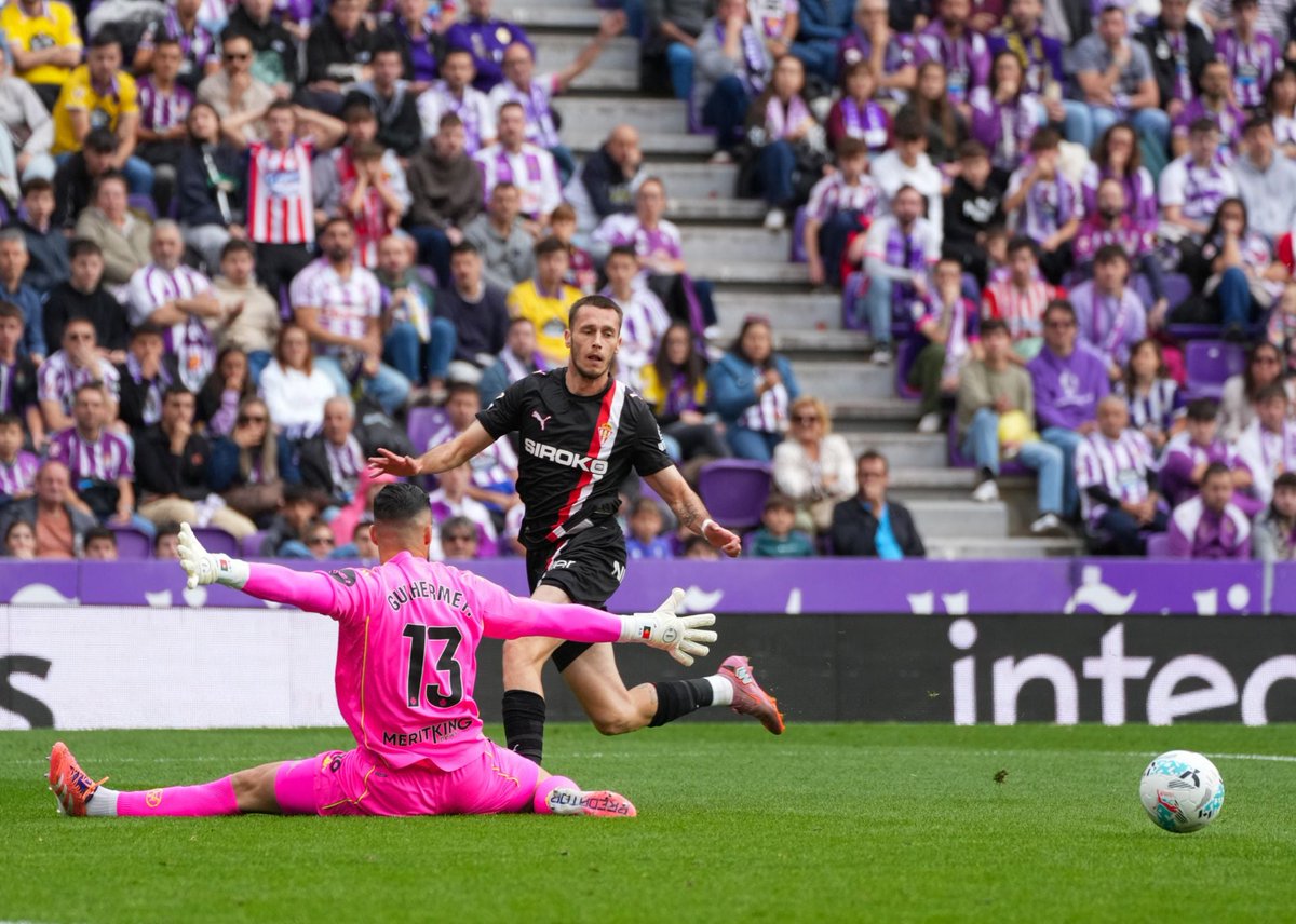 La portería del Piles (@delpiles) on Twitter photo En los últimos 4 partidos:
- 4 goles
- 1 asistencia 
- 1 penalti provocado
Duba, perdona a todos aquellos que dudaron de ti. En los últimos 4 partidos:
- 4 goles
- 1 asistencia 
- 1 penalti provocado
Duba, perdona a todos aquellos que dudaron de ti.