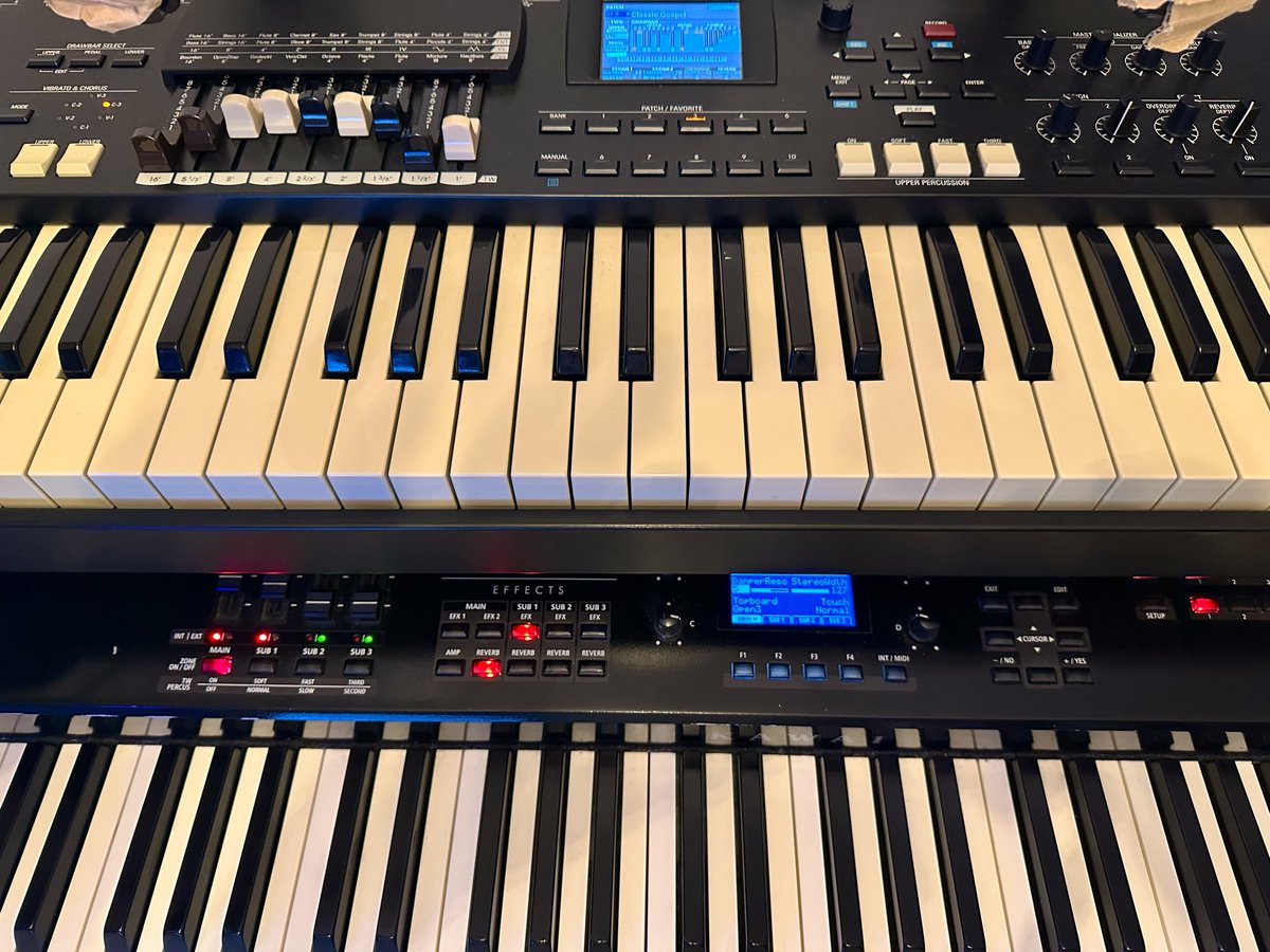 OkkyMnp's tweet image. 超ピアノ練習(　-`ω-)✧

相変わらず二段で弾くの下手くそ∠(　˙-˙ )／

否！練習に勝るものなし(｀・ω・´)ゞ!!

#kawai  #Hammond