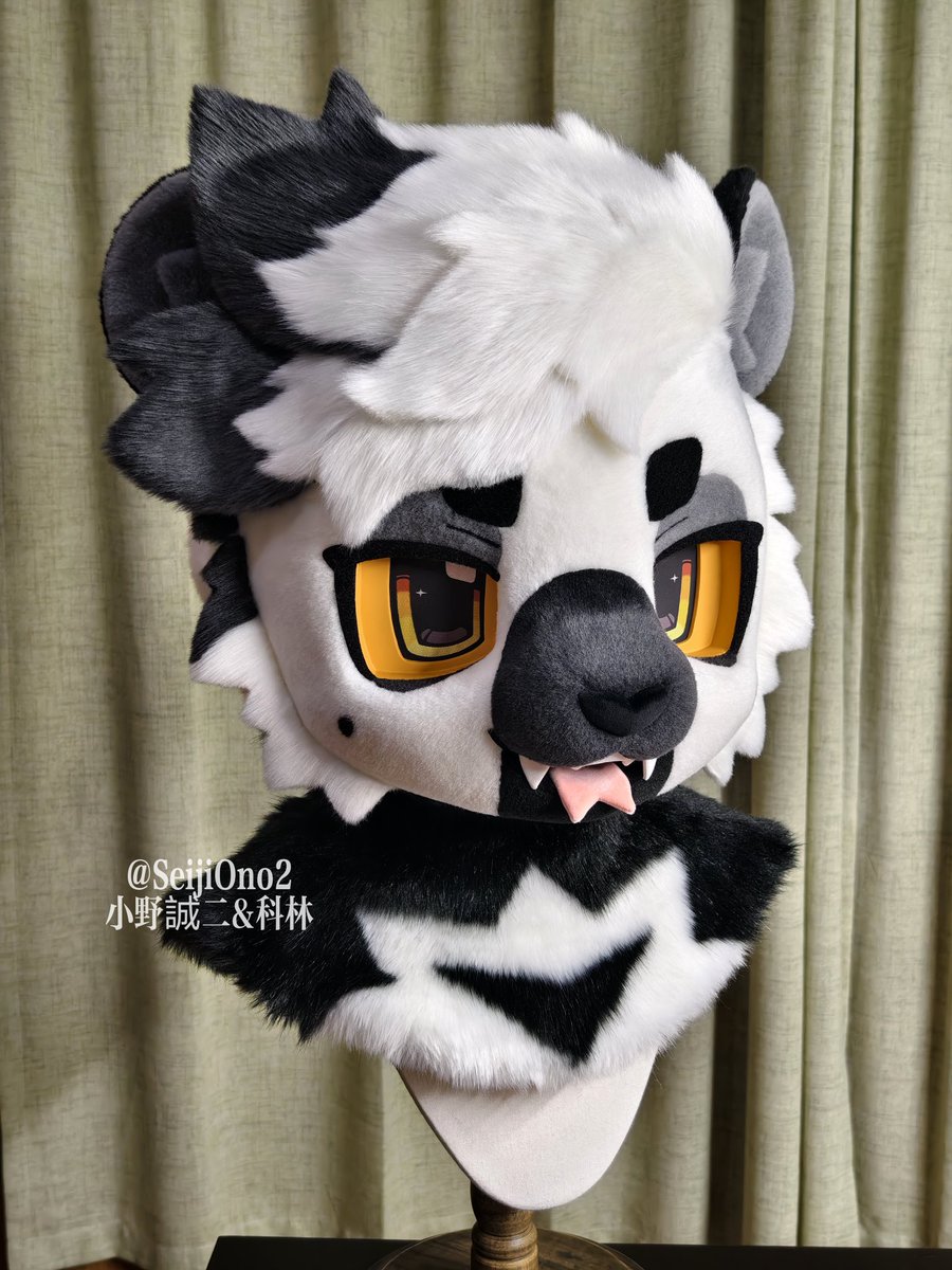 ❄️CM WIP 100%
Enjoy fursuit making, sometimes it feels more like fashion design. ✨

#fursuitmaker #fursuit