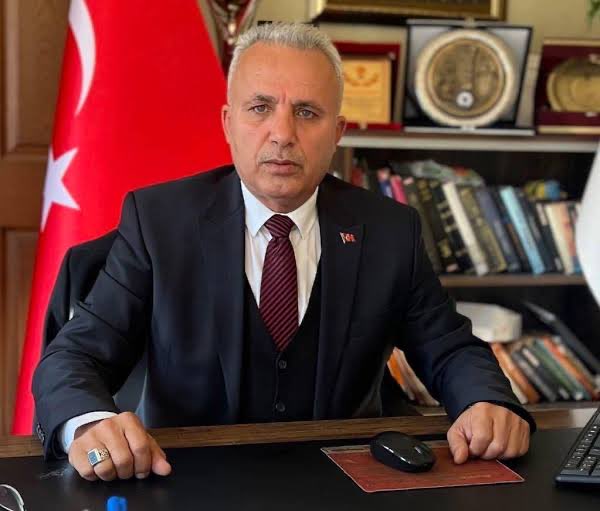 Muhtarlar gününüz kutlu olsun.
<a href="/HalilBayuk1/">Halil Bayuk</a> <a href="/halilhktnkcmz/">Halil HAKTANKAÇMAZ 🇹🇷</a> <a href="/faysaltokmak/">Faysal Tokmak</a> <a href="/MuhtarNahit/">Muhtar Nahit ÇİFTÇİ 🇹🇷</a>