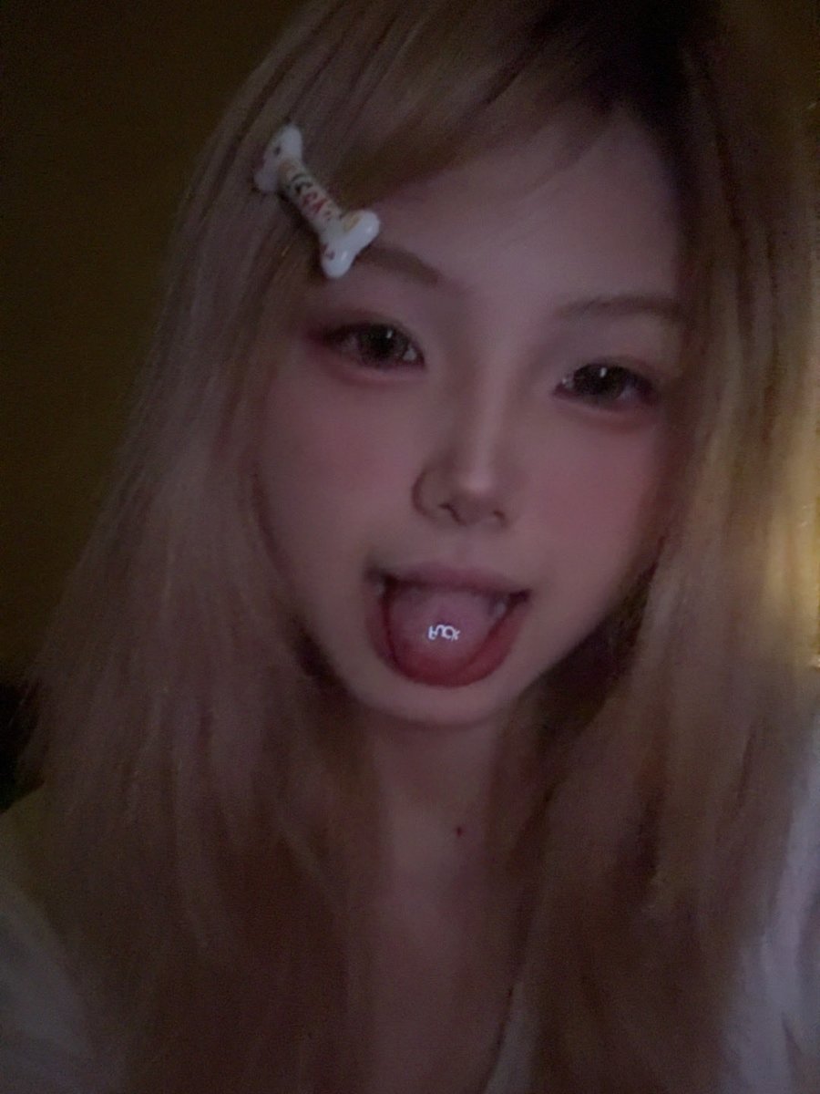 陈念然 tweet media