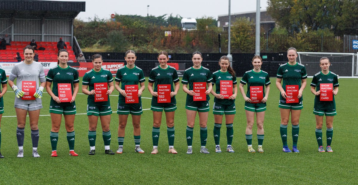 The <a href="/QueensParkWFC/">Queen's Park FC - Women</a>  <a href="/stiruni_wfc/">Stirling University WFC</a>  and match officials showing the @srtrcscotland card before today's <a href="/SWPL/">Scottish Women's Premier League</a>  2 game at Kirkintilloch.