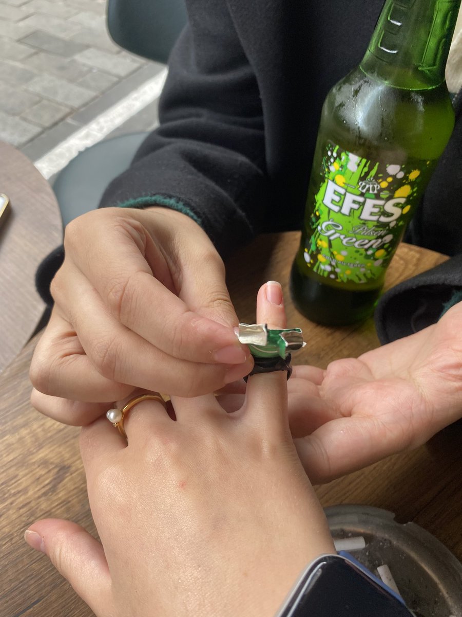 Efes Pilsen green içen kız LEZBİYENDİR #efes #lesbian