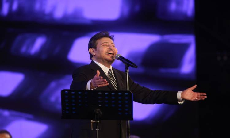 #هاني_شاكر يبهر جمهور حفله بـ #مهرجان_الموسيقى_العربية بأغنية «بلدي»
mobtada.com/culture/1553597