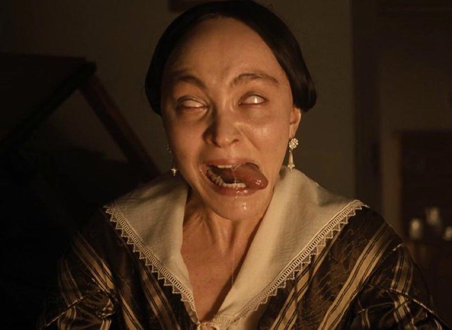 trizzfilm's tweet image. genuinely how the fuck did she do this 😭😭