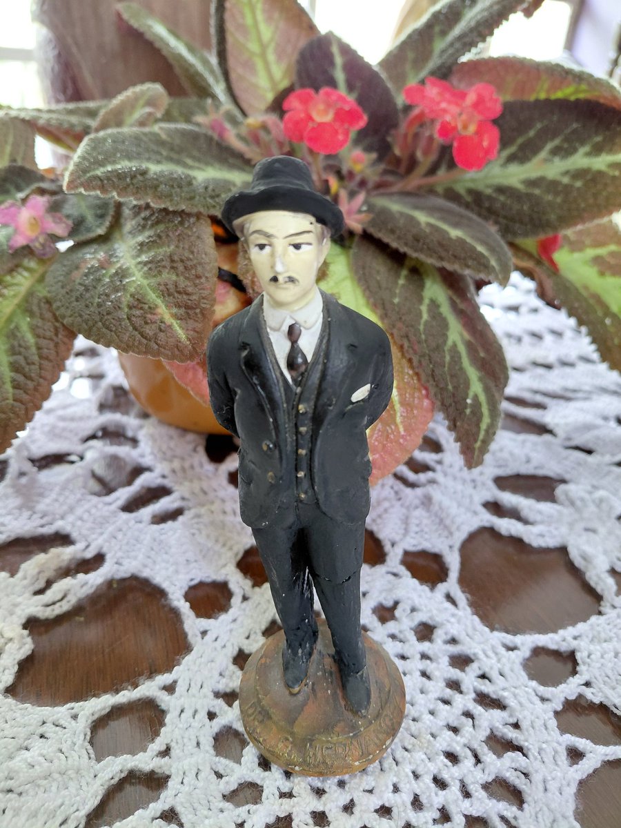 Thais Roa tweet media