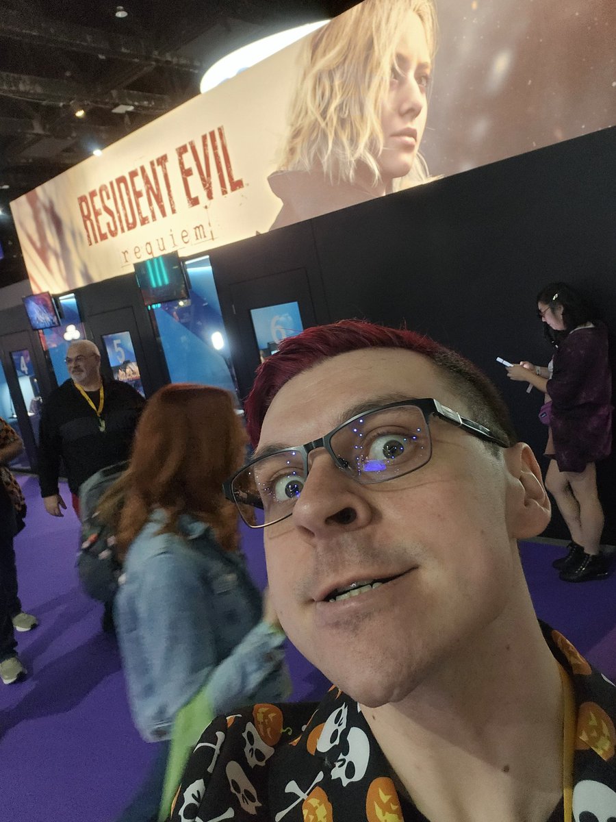 WE'RE LIVE FROM THE CAPCOM BOOTH AT TWITCHCON!!! 🎉🎉🎉

COME CHECK THESE DEMOS OUT!!!🎉🎉🎉

🔴I'M LIVE!🔴
twitch.tv/dreamwarrior