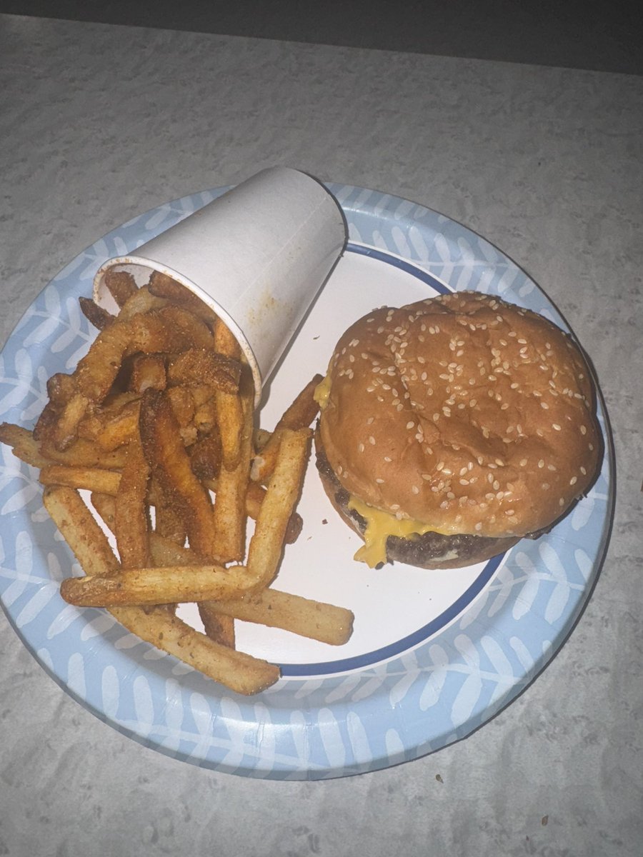 King Cheese tweet media