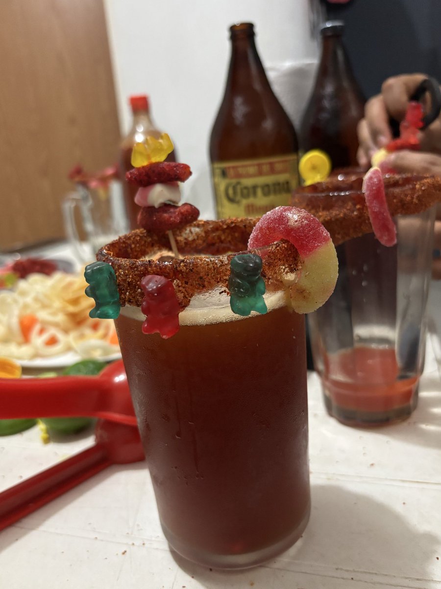 MirandaIs8's tweet image. SabaDrink y domingo de señoras 💕