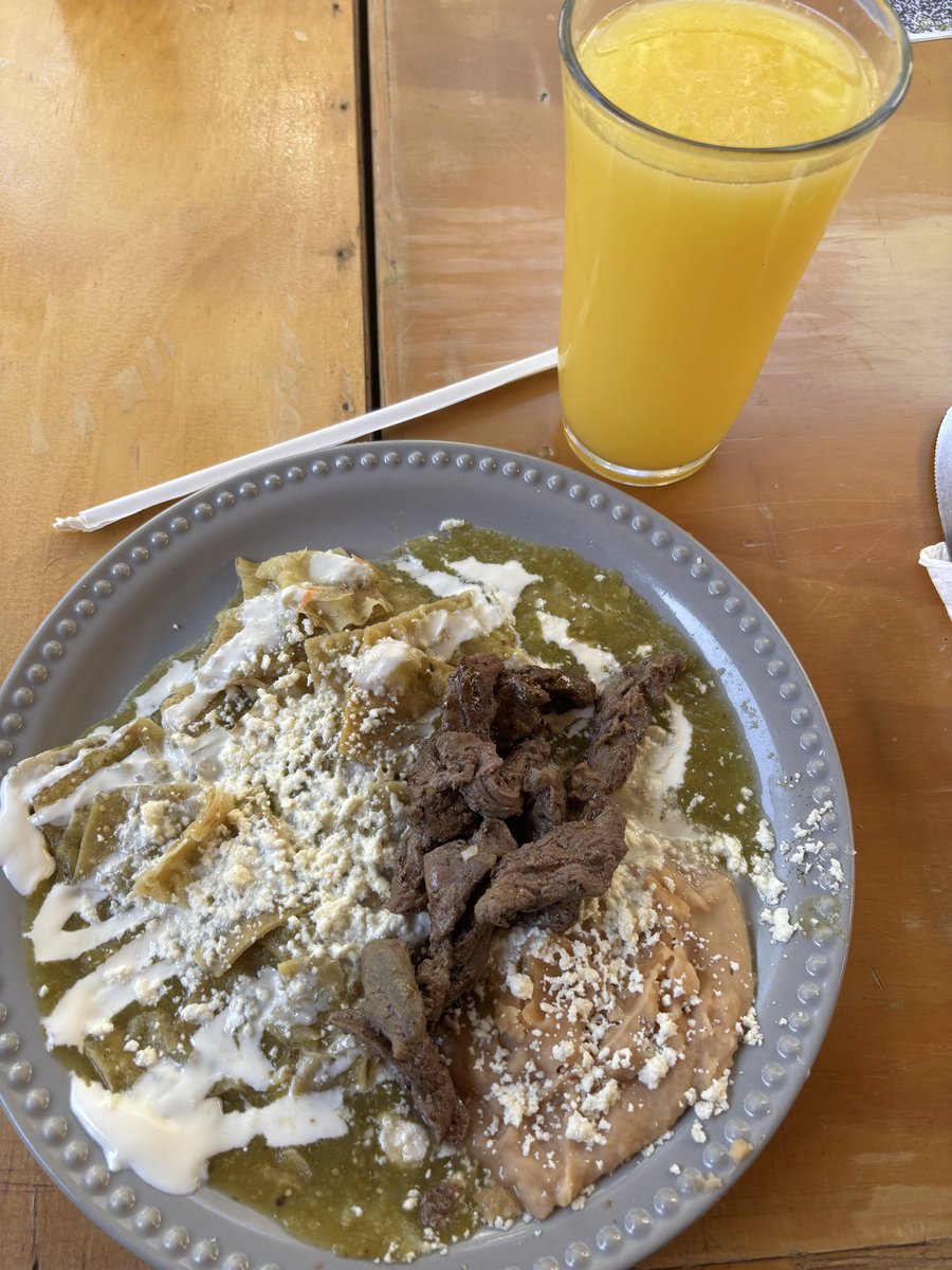 MirandaIs8's tweet image. SabaDrink y domingo de señoras 💕