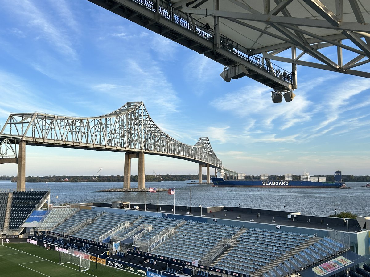 Huge boat alert

#DOOP