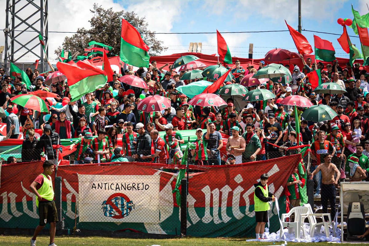 MaicolRocha7's tweet photo. Volveremos, volveremos a dónde tenemos que estar, viejo Rampla porque sos igual que un tanque, porque nunca te entregas. https://t.co/POQZAvMSYr