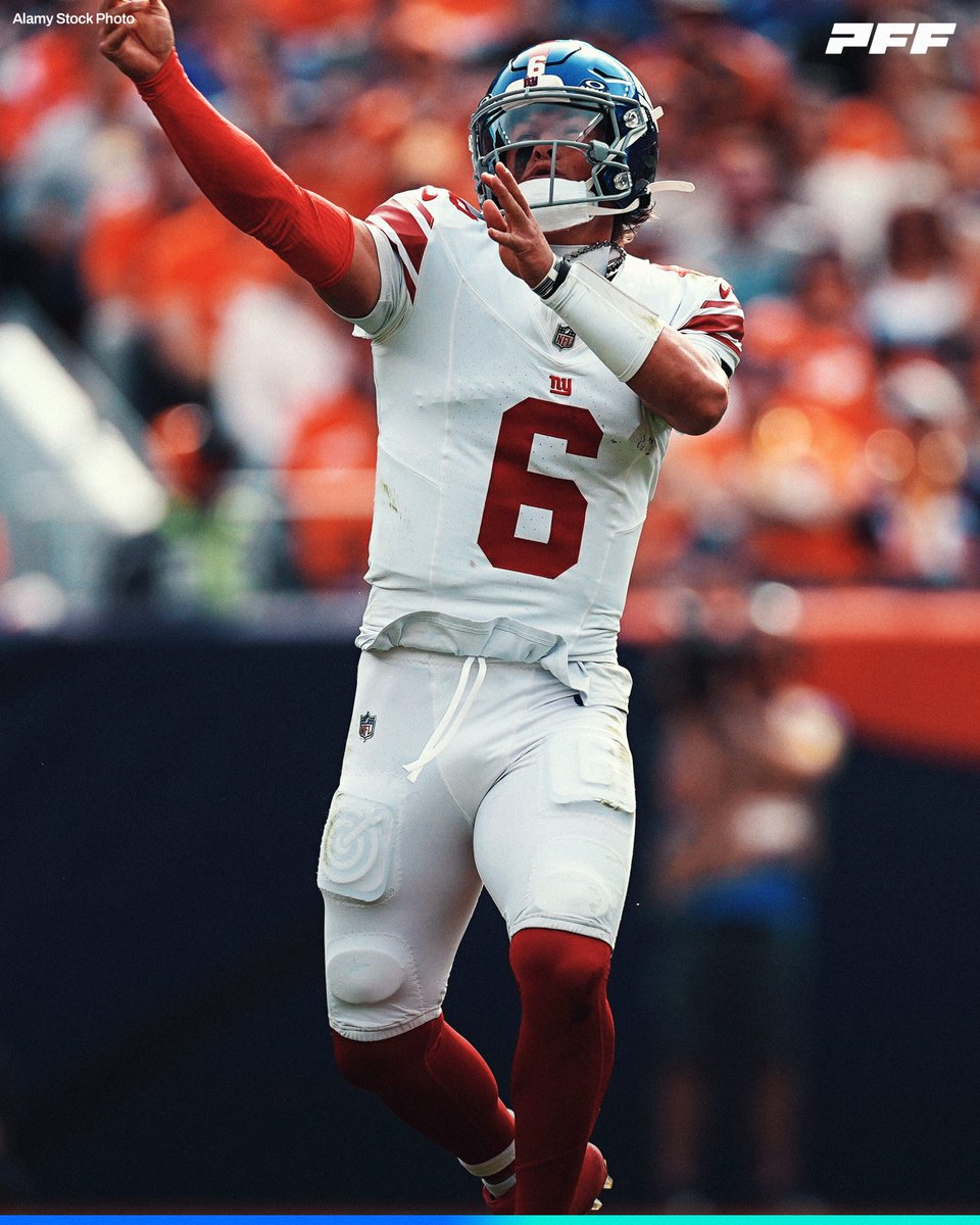 Jaxson Dart in the first half vs Denver:

🎯 66.7% adjusted comp rate
🎯 179 total yards
🎯 2 TDs, 0 INTs
🎯 113.7 passer rating
🎯 13-0 lead 
