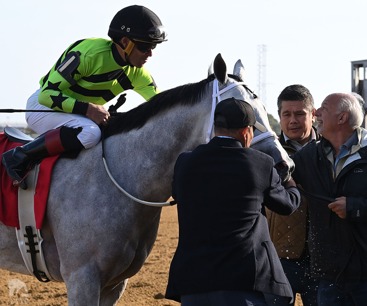 nytbreeders's tweet image. Out On Bail made the most of his return to the Empire State! Matthew Nestor bred the @rockridgestud-born sophomore, who just edged a son of @Buccherostud in the Carle Place. @JRosarioJockey up for @trainerMMaker, Chambers, Paradise, Staudacher. Full story: tinyurl.com/c2fyh3sh