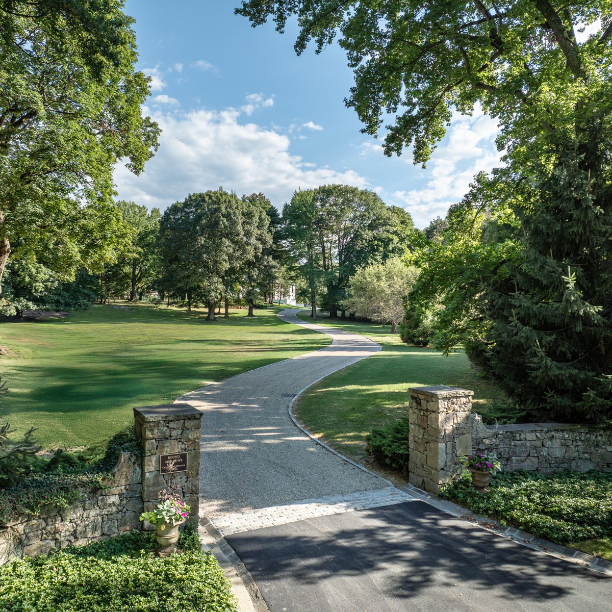 A rare blend of heritage and modern design, this home offers grand entertaining spaces, tranquil gardens, and a spa-inspired primary retreat.

Extraordinary property of the day represented by Robin Stineman of <a href="/wpsir/">William Pitt SIR</a>.  s.sir.com/4osh800