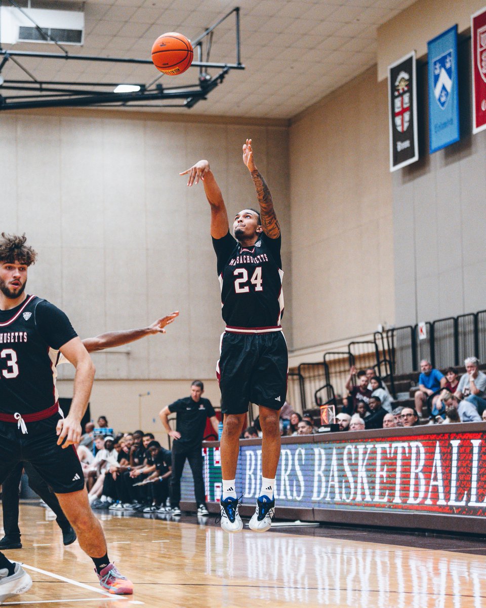 In case you didn't know... Banks can shoot 👌💲

24 points on 7-of-7 from three-point range for Marcus!!

5:08 H2 | UMass 77, Brown 64