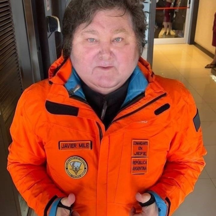 silvamauroo's tweet image. me comí una cremona entera