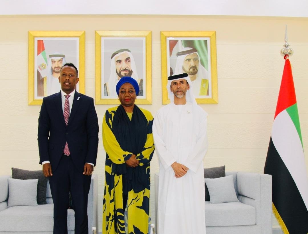 UNHCRSom's tweet photo. UNHCR Deputy Representative paid a courtesy visit to H.E. Ahmed Juma Mohamed Al Remeithi, UAE Ambassador to Somalia, in Mogadishu. The meeting focused on emergency response, durable solutions &amp; protection for displaced populations. #UNHCR appreciates the UAE’s continued support. https://t.co/9ABck3Deoa