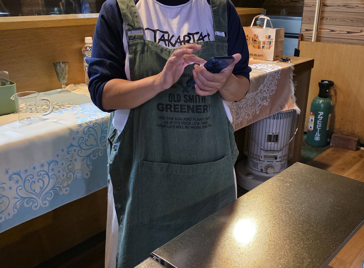 Dq10Otohime's tweet photo. 私の妹が足立区西新井でコーヒースタンドを開店しました~🎶
私の絵も飾ってくれてます🎶
お近くにお住まいの方お時間合えば是非🎶よろしくお願いします~‼️
coffee stand【点】
〒123-0842
東京都足立区栗原3丁目27−6
月水金▶8:15~11:00
#栗原 #点 #コーヒー #OTOE #イラスト #coffee https://t.co/jFsqVdAA0i