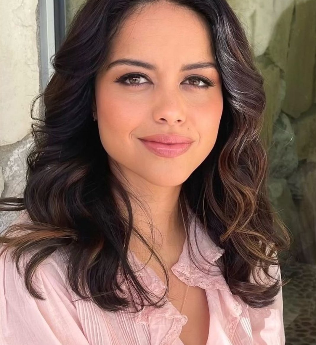 Posting everyday a picture of Alyssa Diaz 
Day 31
#AlyssaDiaz