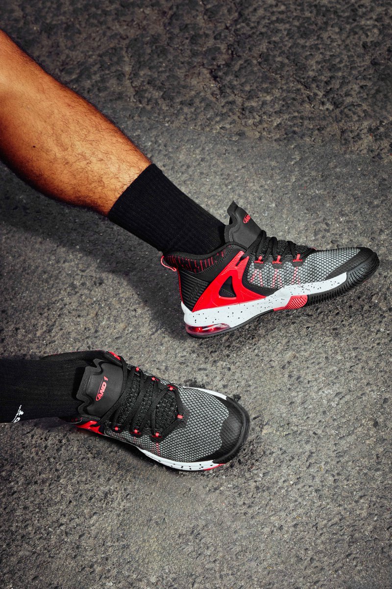 and1basketball's tweet image. '93 forever. Built for today. 🏀🔥 @And1Europe 

#and1 #turnaround #streetballmentality