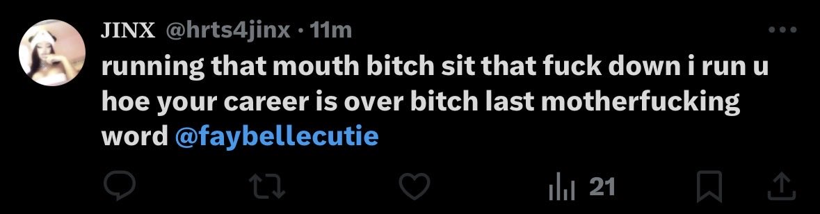 She keeps talking about me and yet I’m blocked like girl 🤣 Mind joo she kept coming back after getting her last word in cause she was big mad okay girl 🤣