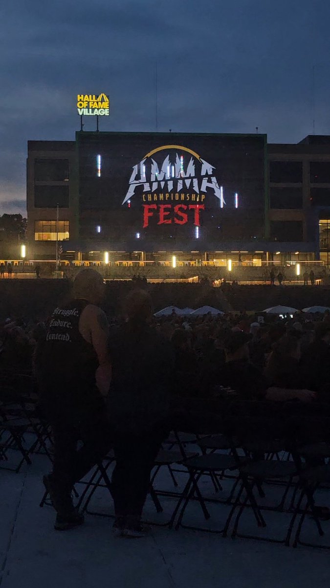 StormtrooperJB 🐉 tweet media