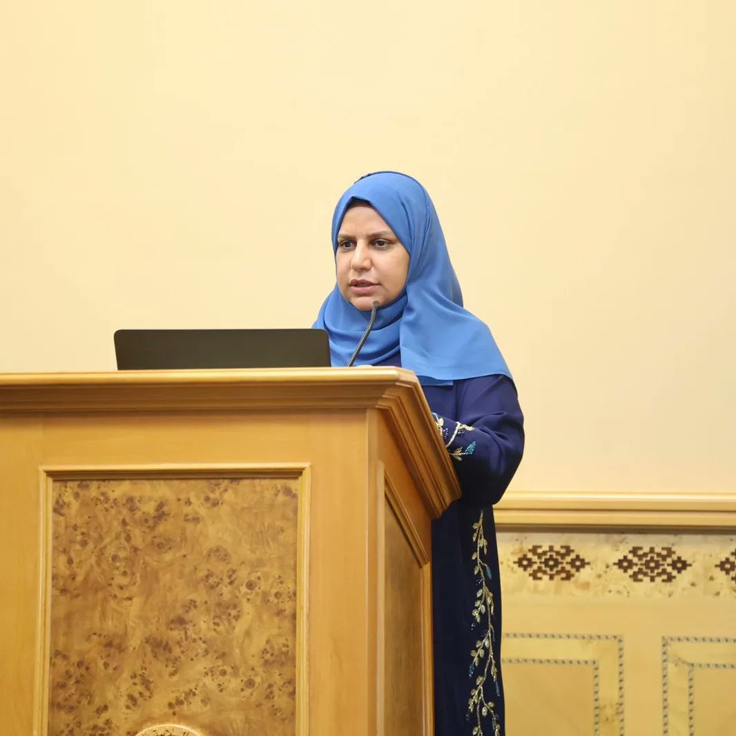 OmanRoadSafety1's tweet photo. تحت رعاية العقيد الركن خميس بن علي البطاشي انطلقت اليوم بمعهد السلامة المرورية فعاليات الحملة الوطنية لبرنامج القيادة الوقائية للمرأة وهي من تنظيم الجمعية العُمانية للسلامة على الطرق , بالتعاون مع @RoyalOmanPolice
 وبدعم كريم من @OmanLNG https://t.co/EiHda9LLlb