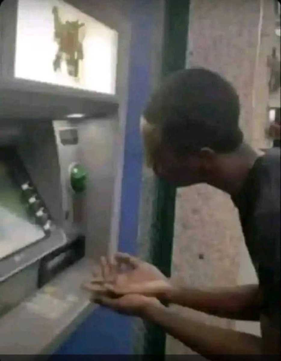 BrotherMeme1's tweet photo. Una good evening. ATM machine don swallow my card abeg makev7na help me beg am🙏
#Brothermeme https://t.co/wwbbvr4l2l