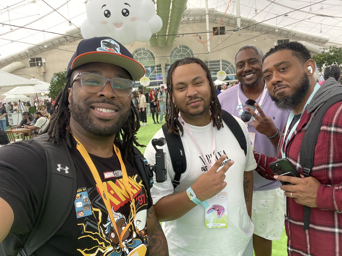 Got to hangout with some great people yesterday at #twitchcon2025 <a href="/mwestby/">Mwest</a> <a href="/REALFLYGUYGBG/">FlyguyGbG aka Thiccc Daddy</a> DrewMane <a href="/NumskullTV/">Numskull 🔜 #TwitchCon</a> rickyplaysgames, slapmypenguin, <a href="/CrunchSperry/">SperryBerryCrunch</a>, DuckDuckNoose